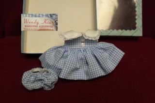 Madame Alexander - WENDY - KINS Blue & White Check tagged MINTY OUTFIT w/BOX 3