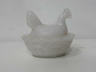 Vintage Milk Glass Hen On Nest Covered Dish Chicken Candy Trinket Box