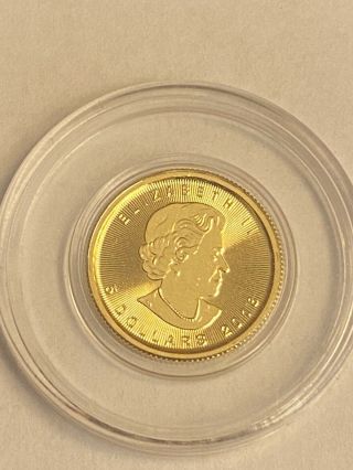 2018 1/10 Oz Canadian Gold Maple Leaf $5 Coin.  9999 Fine Bu Elizabeth Ii 2 Rare