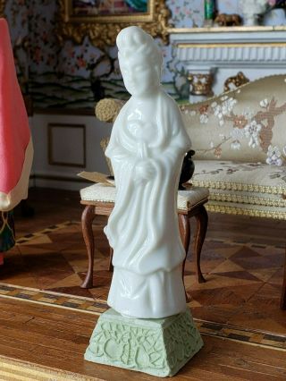 Dollhouse Miniature Artisan Asian Porcelain Garden Statue On Stand 1:12