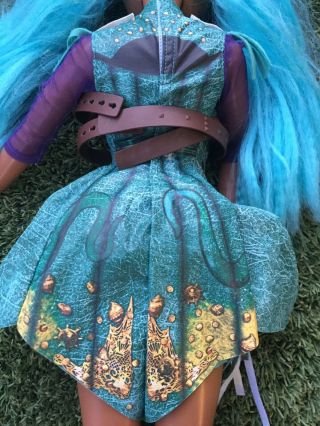 Disney Descendants 2 Uma Isle 28 Inch Doll - Doll and Shoes Only No Accessories 2