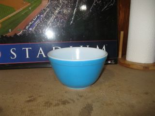 Vintage Pyrex Blue 401 Mixing / Nesting Bowl - W/ Issues - Set Filler