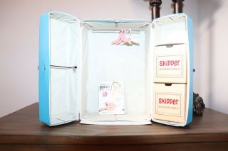 Vintage Mattel 1964 Skipper Barbie Carrying Case,  Trunk W/hangers Ex Cond