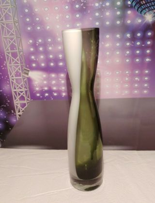Margies Garden Creative Artisan Hand Blown Modern Art Glass Vase Green & White 2