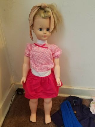 Uneeda Doll 32 " Two Of Us Walk With Me Blonde With 5 Outfits