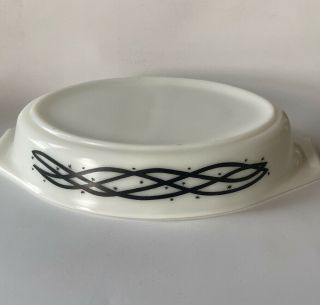 Vintage Pyrex Barbed Wire Dish 1 1/2 Quart Oval Divided Dish Stars