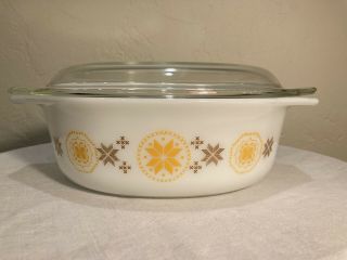 Vintage Pyrex 043 Orange Brown Stars Town & Country Pattern 1.  5 Qt Made In Usa