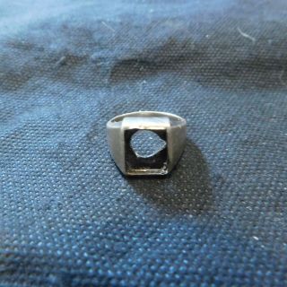 Scrap Jewelry Solid 10k Gold Mans Ring No Set 7.  5 Grams