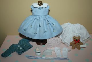 8 " Madame Alexander Ma Blue Embroidered Outfit Tagged Running Away To Grandmas