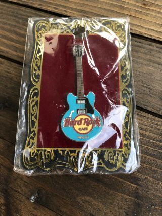 Hard Rock Cafe Pin Maui Core Guitar Nip