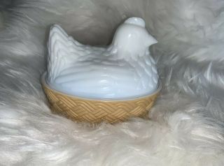 Avon White Milk Glass Hen On Nest Covered Dish Candy Trinket Kitchen Sink