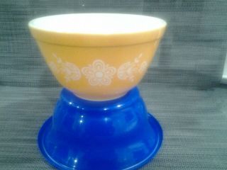 Vintage Pyrex Mixing Bowl Butterfly Gold 401 1 1/2 Pint Nesting Flowers 5.  75 "