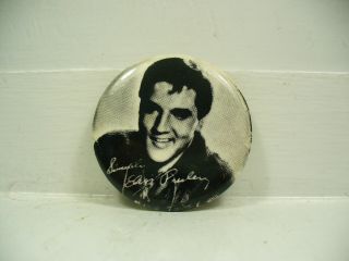 Sincerely Elvis Presley Pin Back Button.  This Button Is In Vgc And Measures 1 3/4