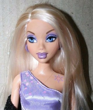 My Scene Barbie Doll Kennedy Has Tattoo On Left Shoulder