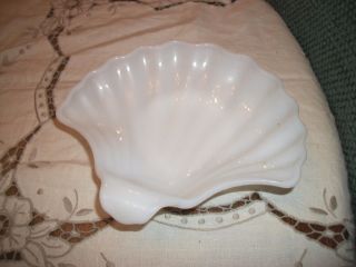 Vintage Milk Glass Sea Shell Candy Dish/serving Plate - Scalloped Edges