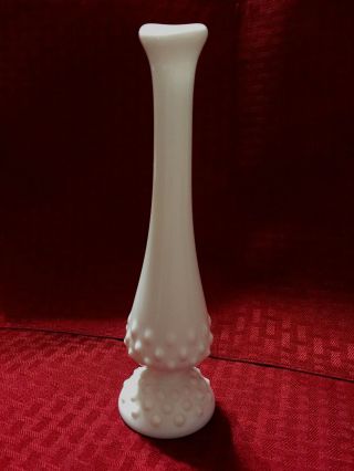 Vintage Fenton White Hobnail Swung Bud Vase