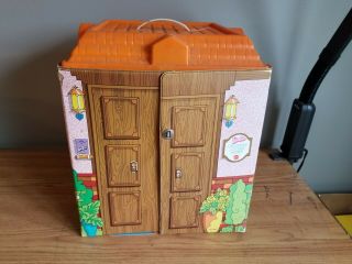 Vintage Barbie Country Living Home Fold Out Dollhouse