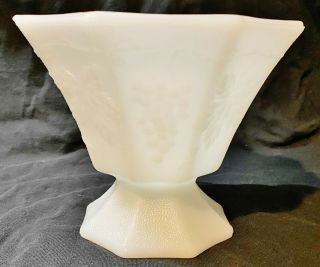 Vintage White Milk Glass Pedestal Fruit Bowl Octagon 6 " In Diameter 5 " Tall