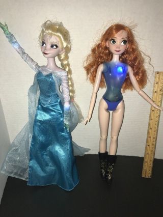 Disney Store Frozen 16 " Elsa And Anna Singing Light Up Doll Dolls Set