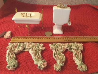 Dollhouse Miniatures PORCELAIN BATHROOM SINK AND TOILET WITH CURTAINS 3