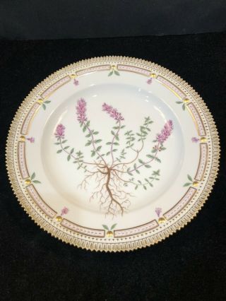 Royal Copenhagen Flora Danica 10” Dinner Plate 20/3549 Thymus Chamaedrys