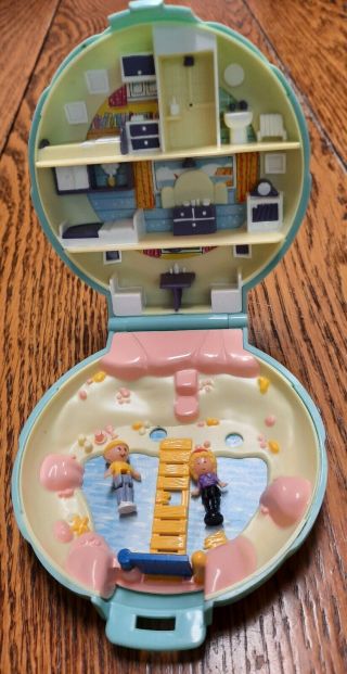 Vintage Polly Pocket 1989 Toy Beach House With 2 Figures,  Bluebird