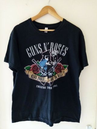 Gildan Official Guns N Roses Theatre Tour 1991 Tshirt Size L