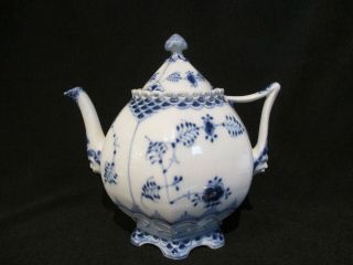 Royal Copenhagen - Blue Fluted Full Lace - Teapot