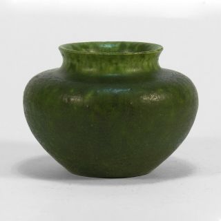 Grueby Pottery Plain Mottled Matte Green Cabinet Vase Arts & Crafts Boston