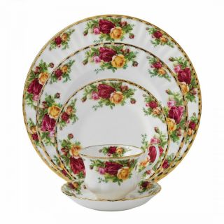 Royal Albert Old Country Roses 40 Piece Set,  8 Five Piece Place Setting