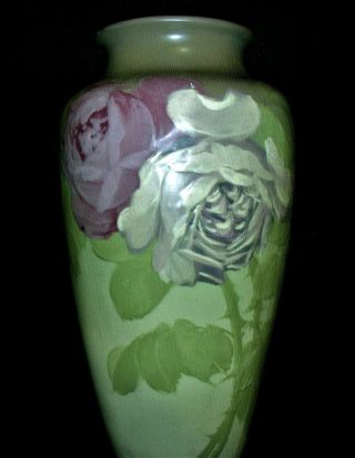 Weller Art Pottery Large 13 " Hudson Vase Red Roses Matte Green To Cream