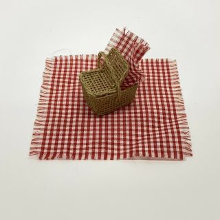 Dollhouse Miniature Fairy Garden Wicker Picnic Basket & Red Checked Blanket 1:12