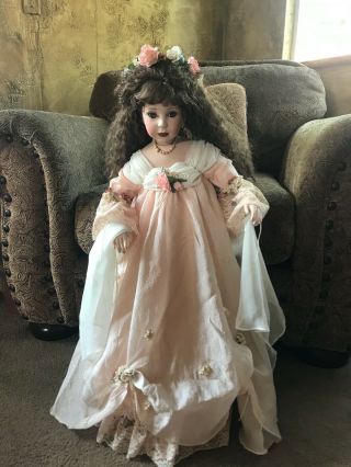 Show Stoppers Inc.  Porcelain Doll 199/2500