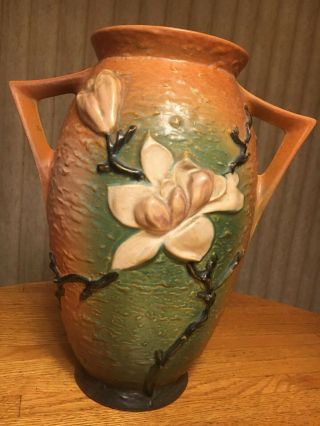 1943 Large Flawless Roseville Magnolia Pattern Vase 96 - 12