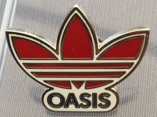 Oasis Retro Adidas Retro Enamel Pin Badge - Red / Blue - Liam Noel Gallagher