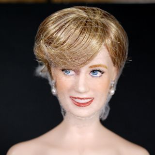 Franklin Diana Princess Of Wales Porcelain Portrait Doll 17 " Stand