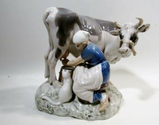 Vtg Bing & Grondahl Denmark 2017 Milkmaid Lady Milking Cow Figurine