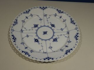 Royal Copenhagen Blue Fluted Full Lace Dinner Plate 10.  75 " (27cm) Item 1017240