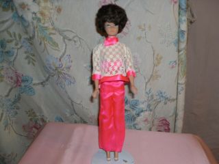 1960s Barbie Bubble Cut Black Hair Dressed In 1970 - 1971 Satin Happin