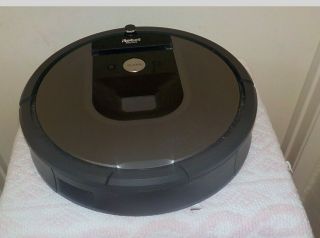 Irobot Roomba 960 Robotic Vacuum Cleaner Silver,  Grey