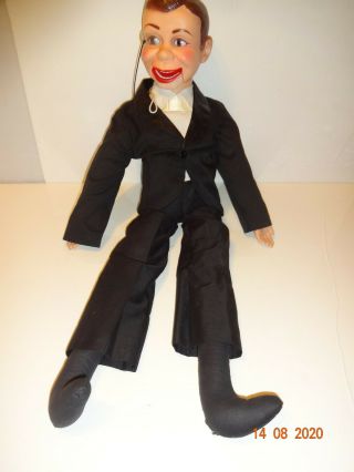 Charlie Mccarthy Ventriloquist Doll Juro Novelty Co.  1977