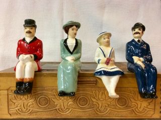 Set Of 4 Metlox Poppytrail California Pottery Figures For Large Carriage