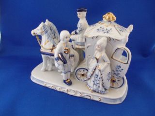 Capodimonte Horse & Carriage Porcelain Figurine Coach Collectible