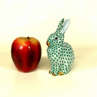 Herend Porcelain Fishnet Figurine Green Rabbit Bunny 5327