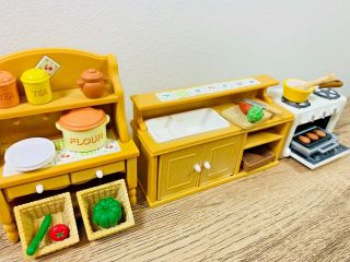 Sylvanian Families Country Kitchen Dining Table Stove Oven Tea Plates Food Set 2