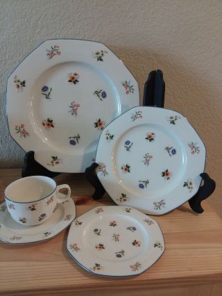 20 Pc Wedgwood Springtime Ivory China Service For 4 Dinner Plates