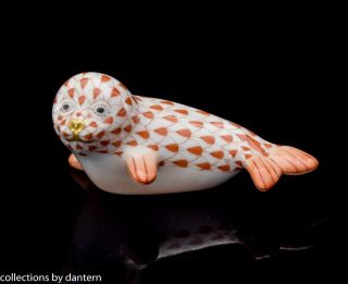 Herend Baby Seal Porcelain Figurine,  Svh - - - 15562,  Rust Fishnet