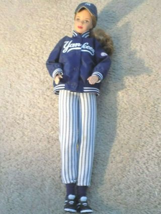 Barbie York Yankees Collector 