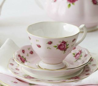 4 Tea Cups & Saucers Royal Albert Pink Vintage Formal Country Roses