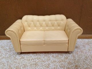 2003 Barbie Doll My Scene Cafe Coffee Shop Yellow Sofa Couch Loveseat Furniture